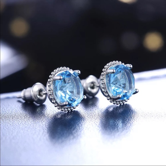New 925 Silver Beautiful Round Zircon Stud Earrings - Picture 4 of 5